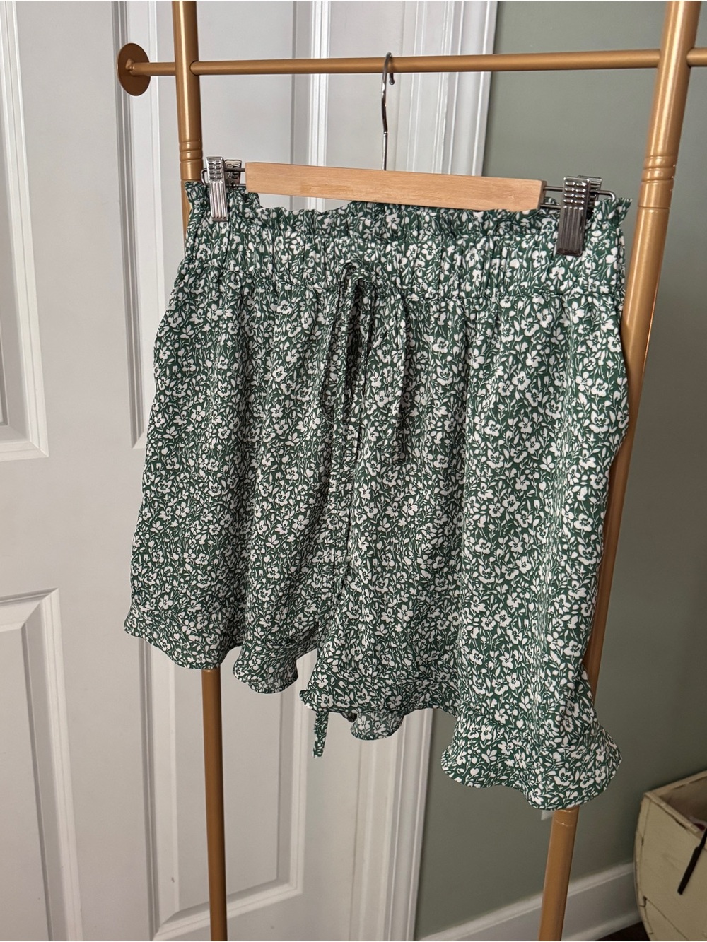 Women’s Green Floral Drawstring Shorts